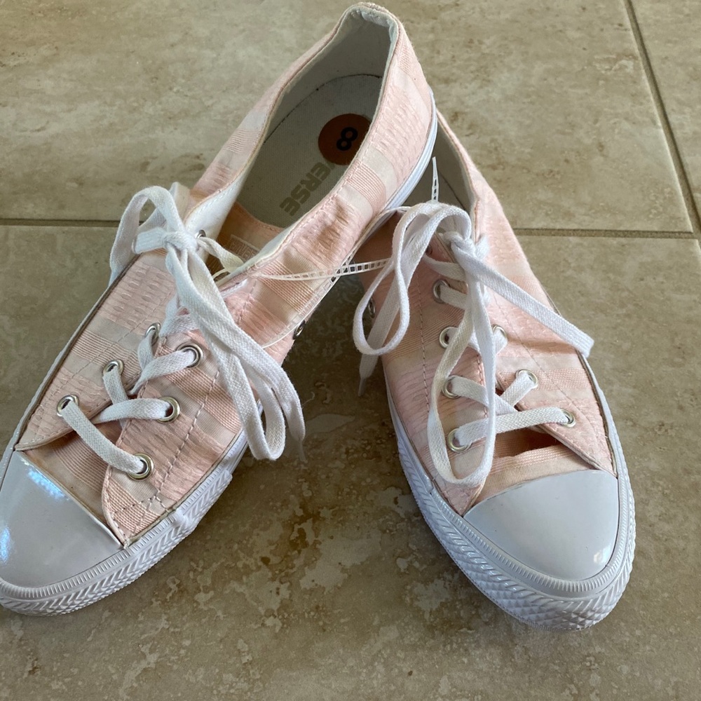 pink low top converse